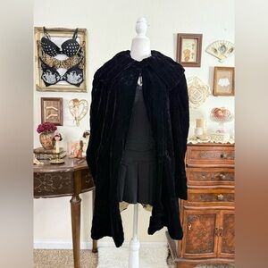 vintage antique vampy romantic goth black velvet witchy coat w oversized collar